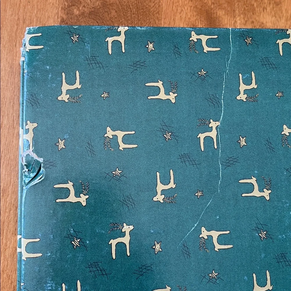 Green photo Album with Deer Pattern